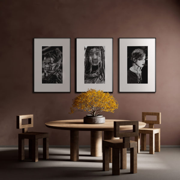 Japandi,Style,Dining,Room,Design,With,Wooden,Furnitures,And,Raw IONNYK Le premier cadre d’art connecté qui révolutionne le monde du design et de l’art photographique.